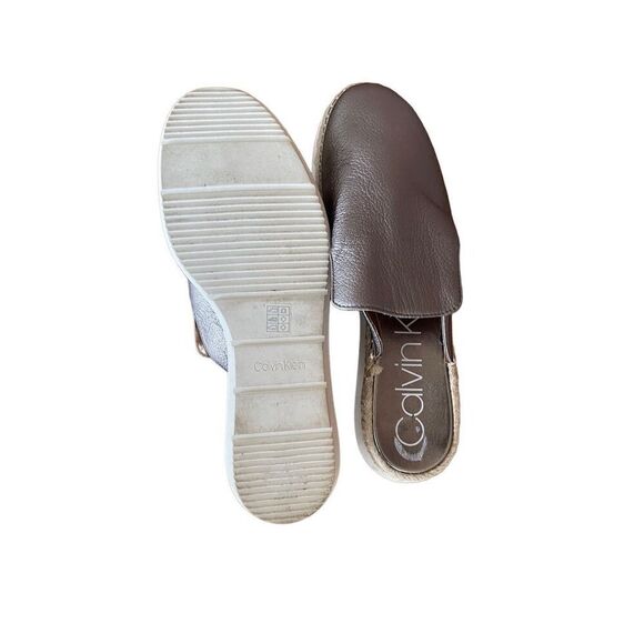 Calvin Klein Womens Silver Metallic Leather Verie Slip On Flat Mules Size 8 - Picture 5 of 9